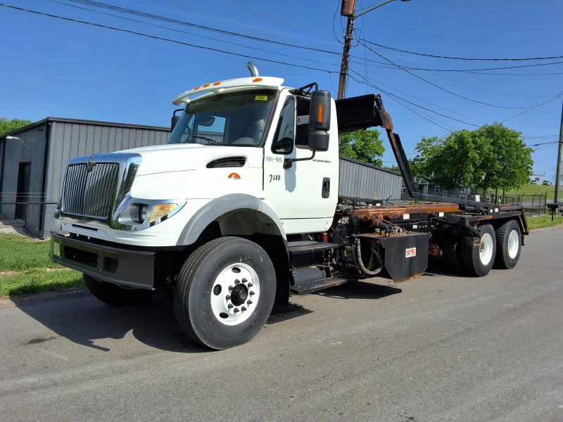 2007 INTERNATIONAL 7600