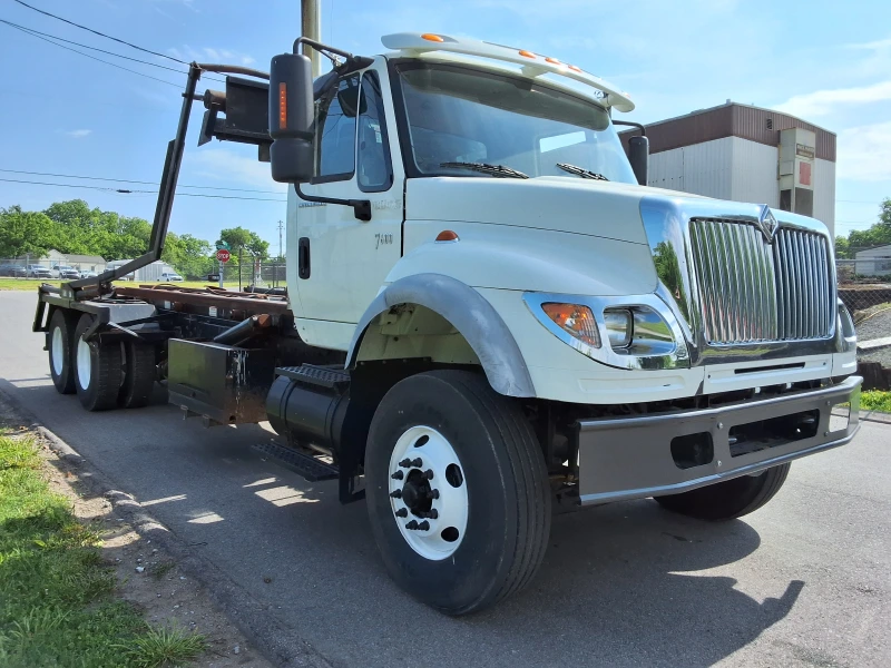 2007 INTERNATIONAL 7600