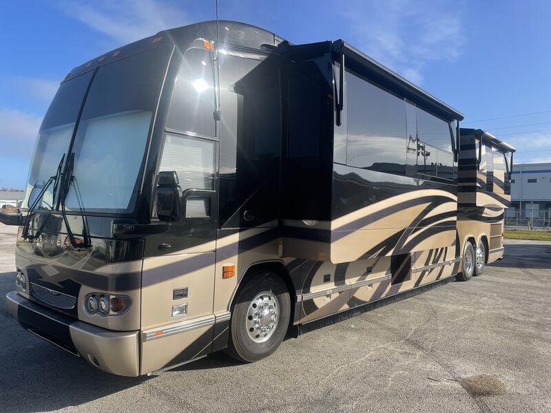 2009 Prevost FEATHERLITE H345 DS in lake wales FL