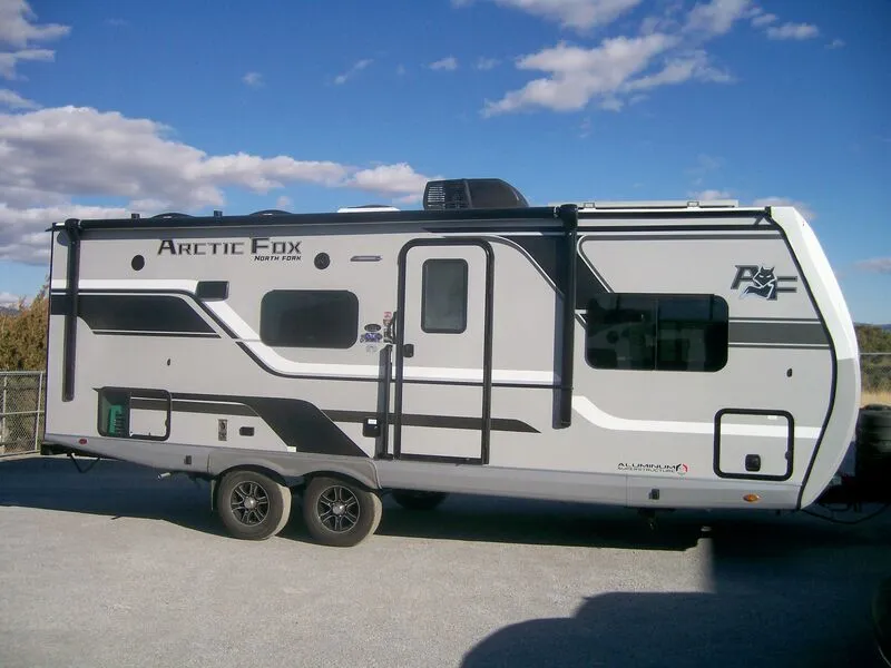 2025 NORTHWOOD MFG ARCTIC FOX NORTH FORK 25R