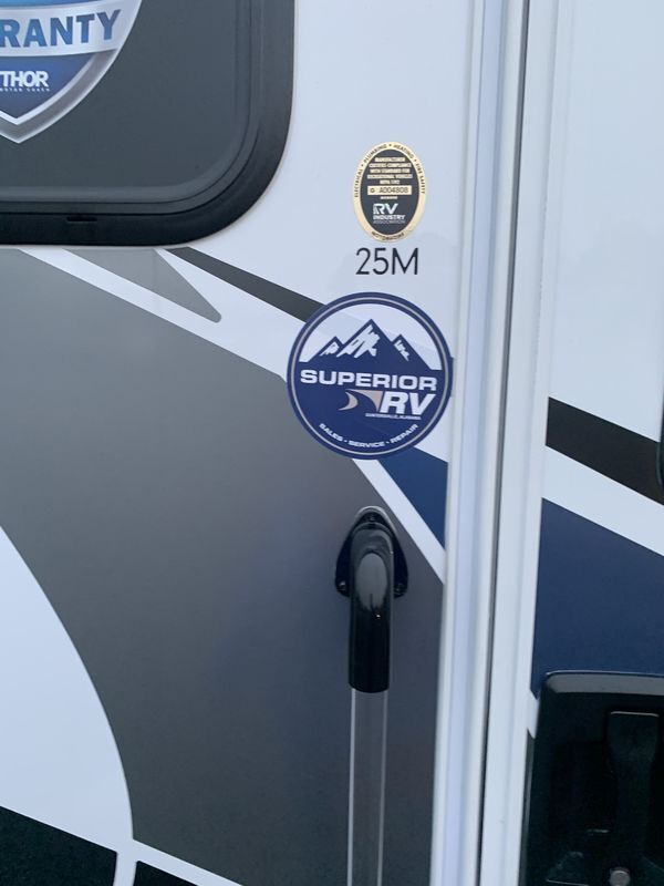 2022 Thor Motor Coach 25M in guntersville AL