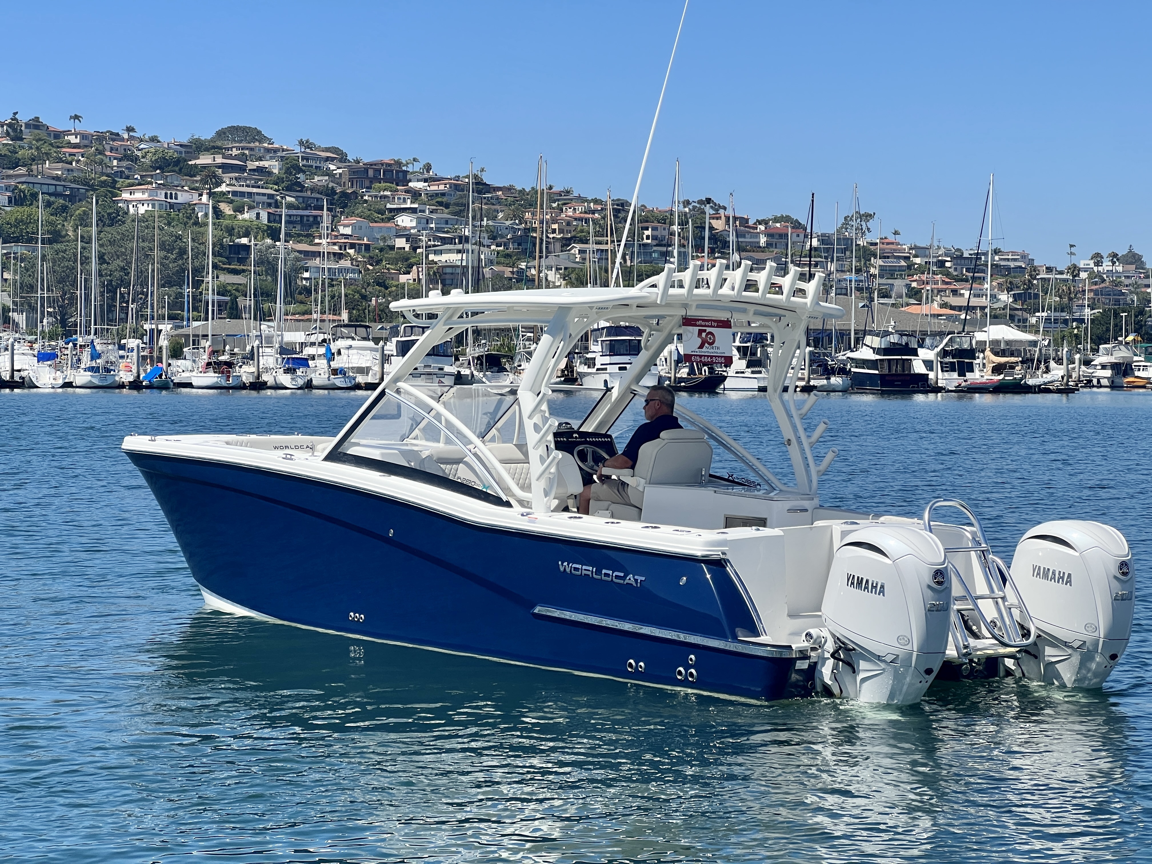 2024 World Cat 280DC-X Catamaran boat