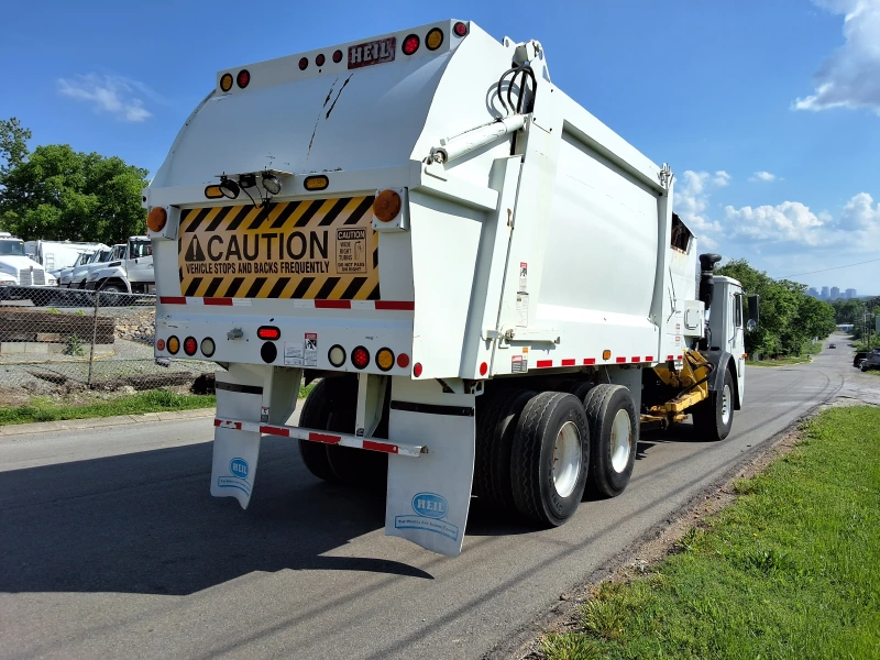 2012 MACK 600