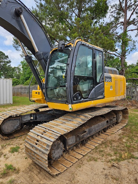 2019 JOHN DEERE 210G LC in Spring City, PA