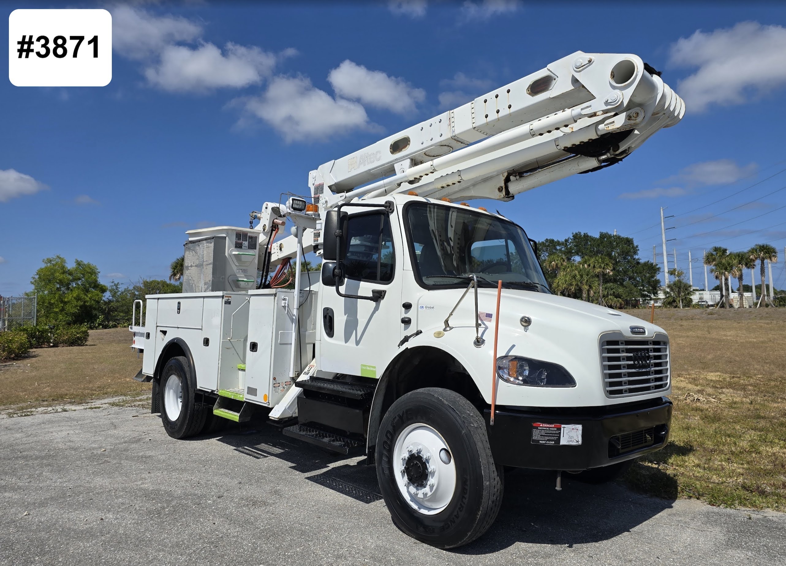 2013 FREIGHTLINER BUSINESS CLASS M2 106 in Battle Creek, MI