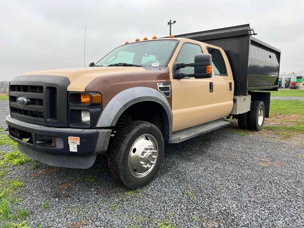 2010 FORD F450 in East Wareham, MA