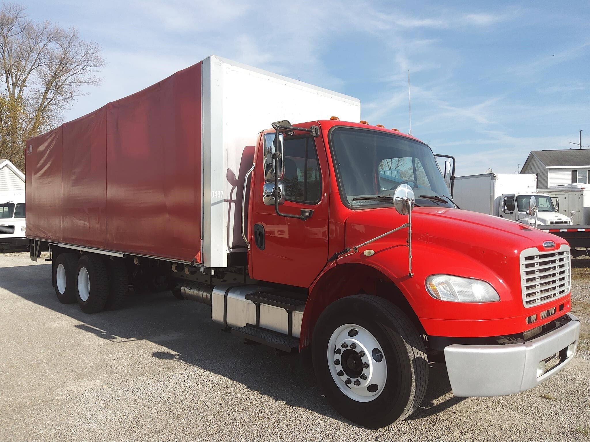 2015 FREIGHTLINER BUSINESS CLASS M2 106 in Fort Wayne, IN