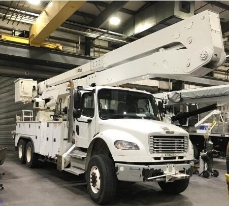 2017 FREIGHTLINER BUSINESS CLASS M2 106 in Miami, FL