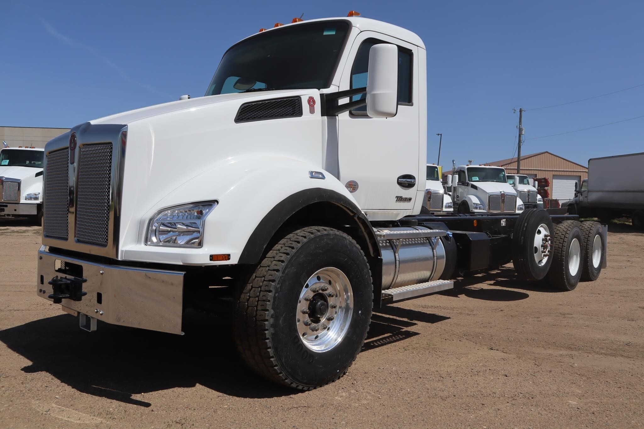 2025 KENWORTH T880 in Sioux Falls, SD