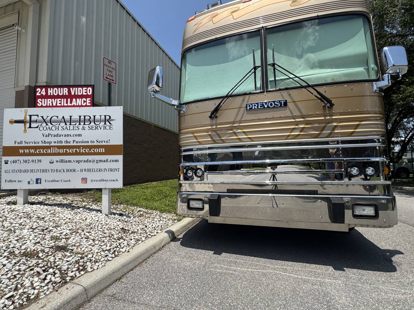 A photo of this 1999 Prevost VOGUE XL