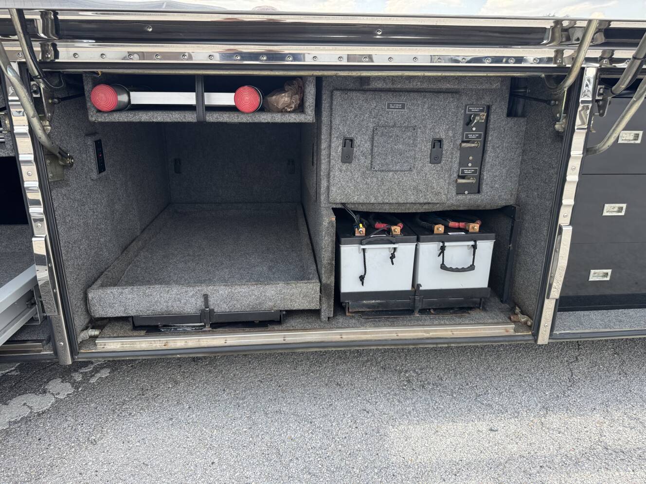 A photo of this 1999 Prevost VOGUE XL