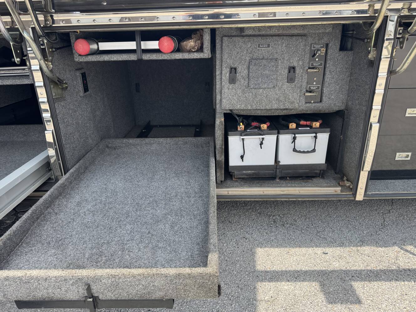A photo of this 1999 Prevost VOGUE XL