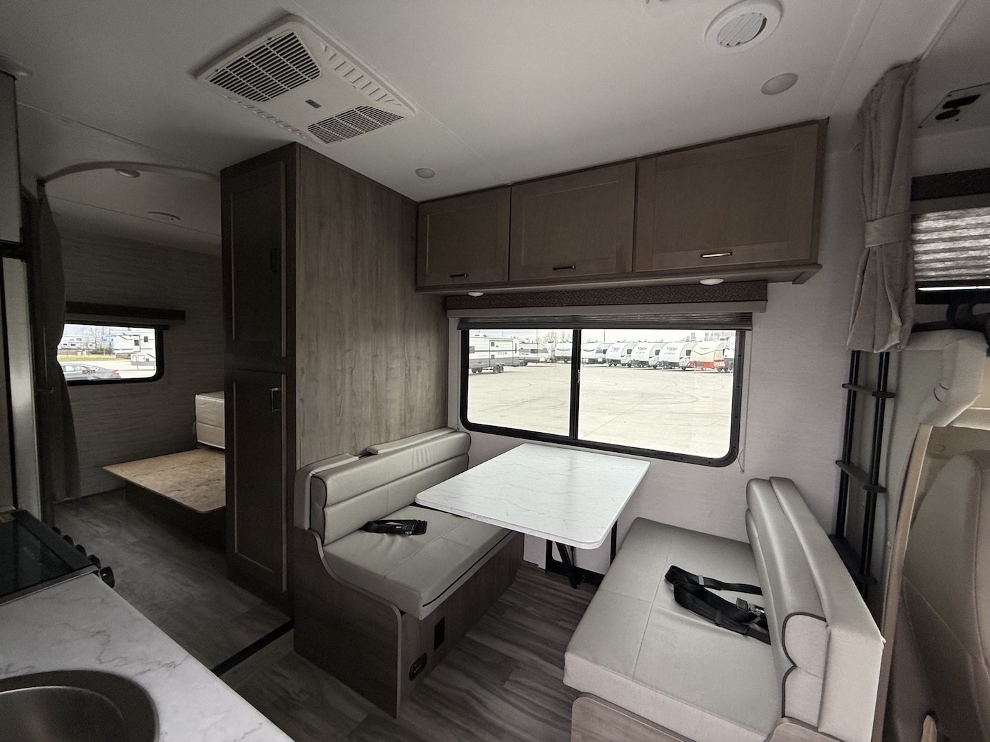 2025 Gulf Stream conquest 6220le