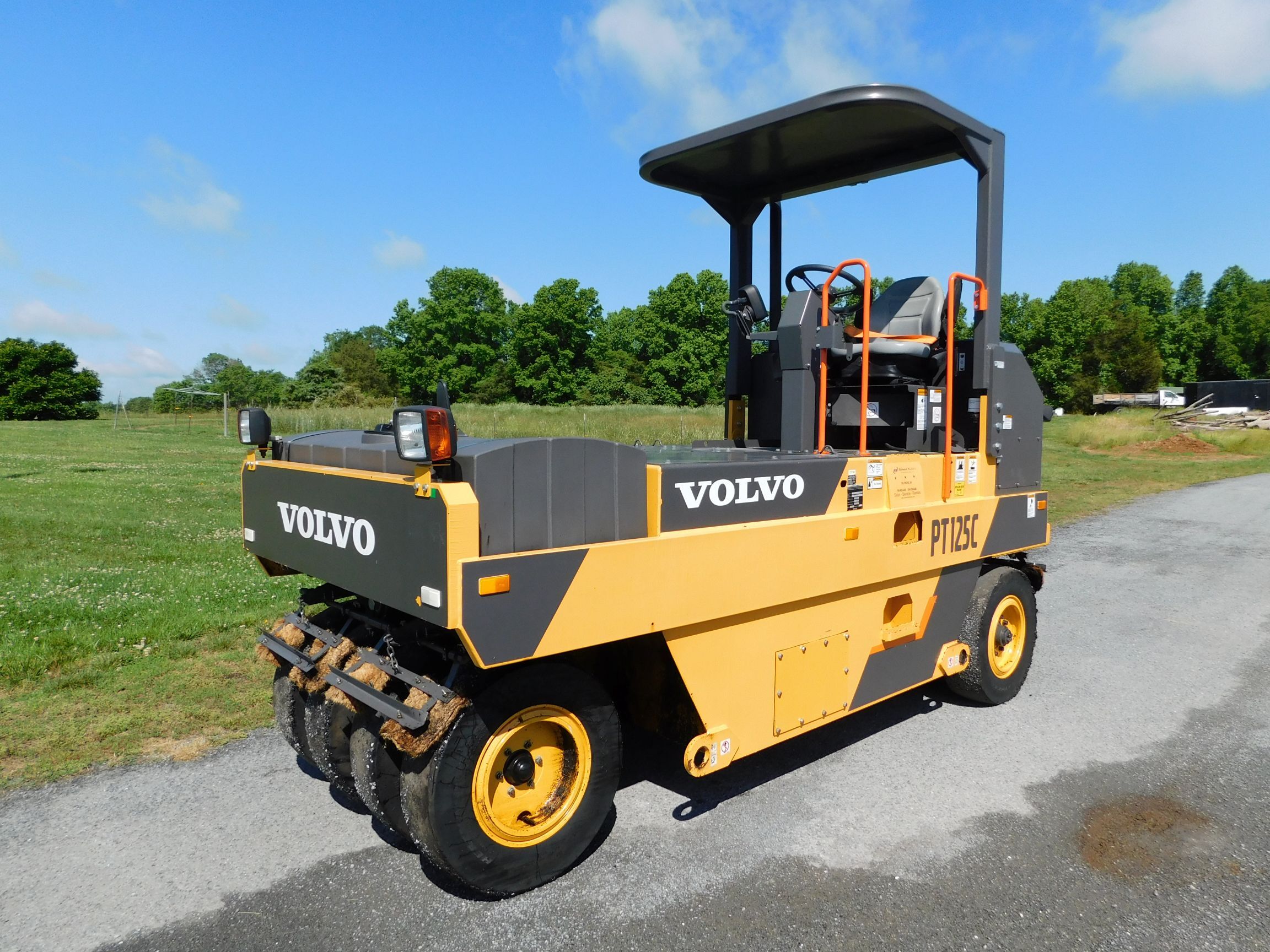 2022 VOLVO PT125C in Climax, NC