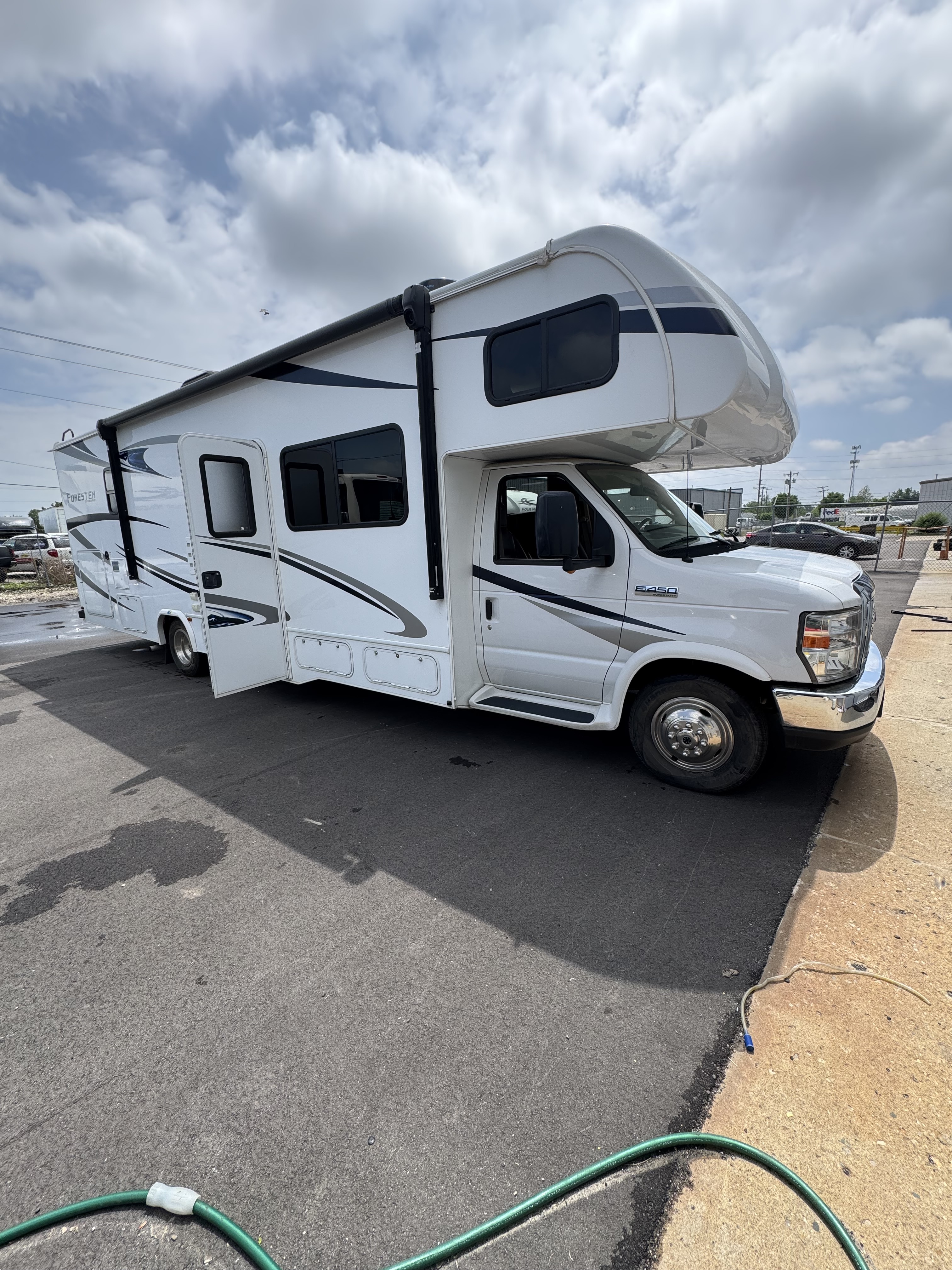 2019 Forest River FORESTER 3271S in zionsville IN