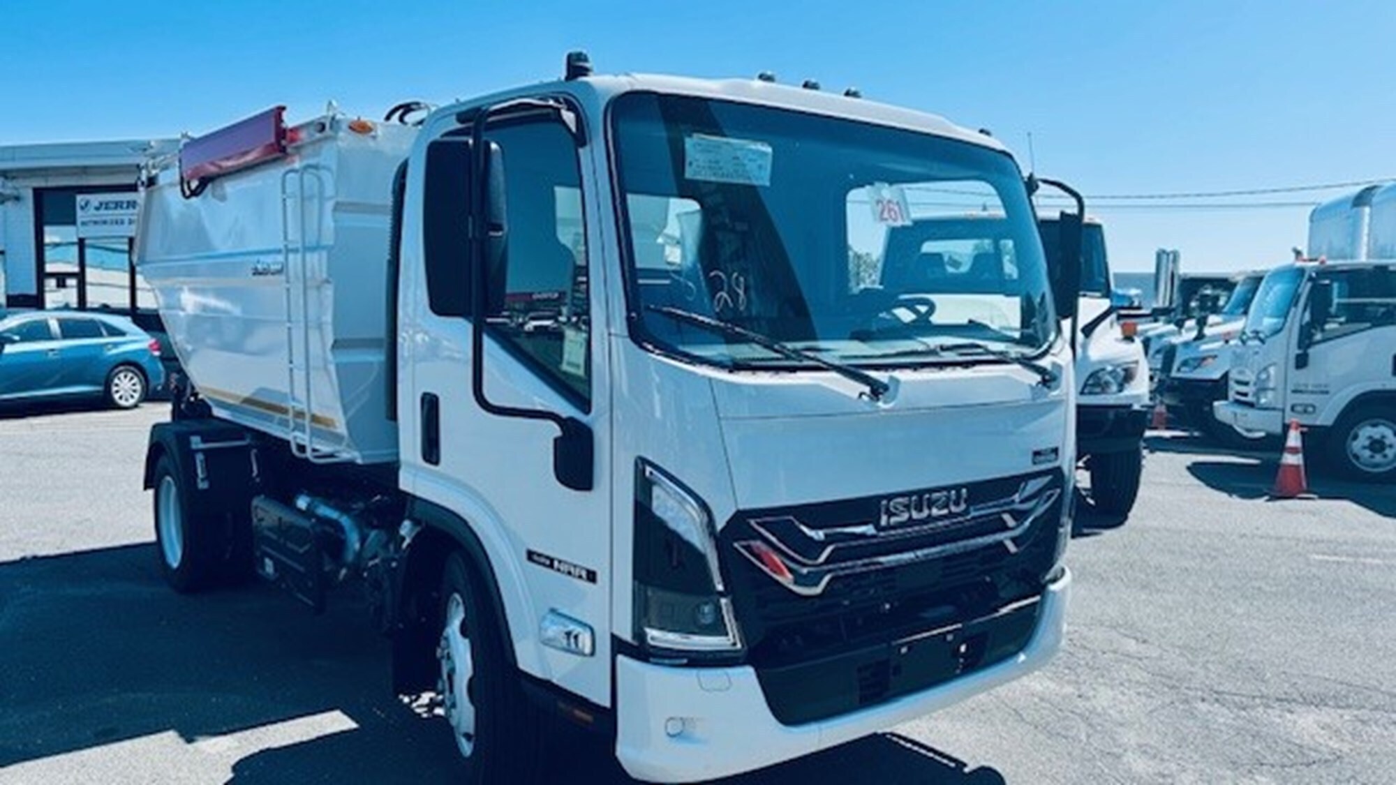 2025 ISUZU NRR in Hartford, CT