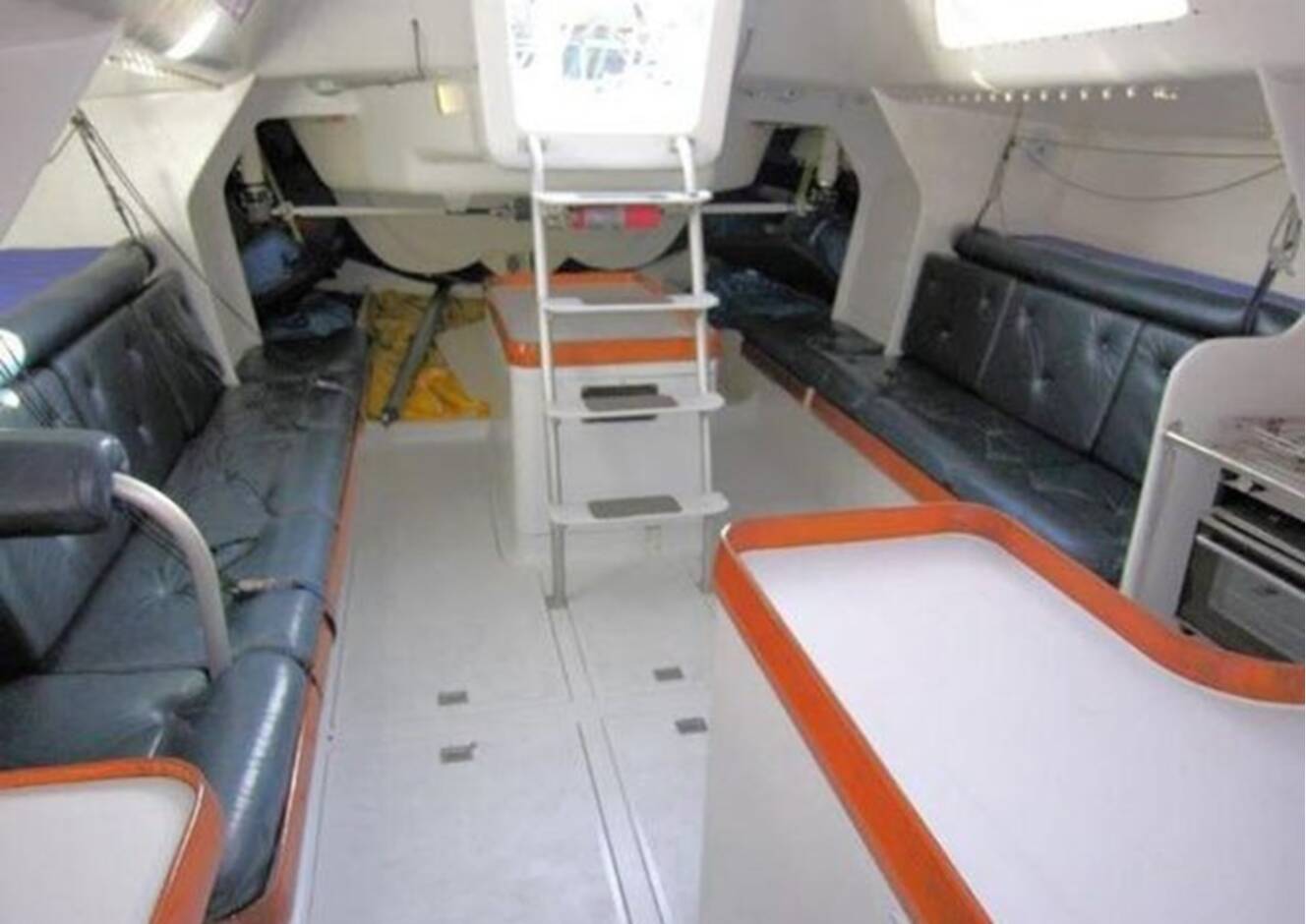 A photo of this 1993 Green Marine, U.K. Dubois 50