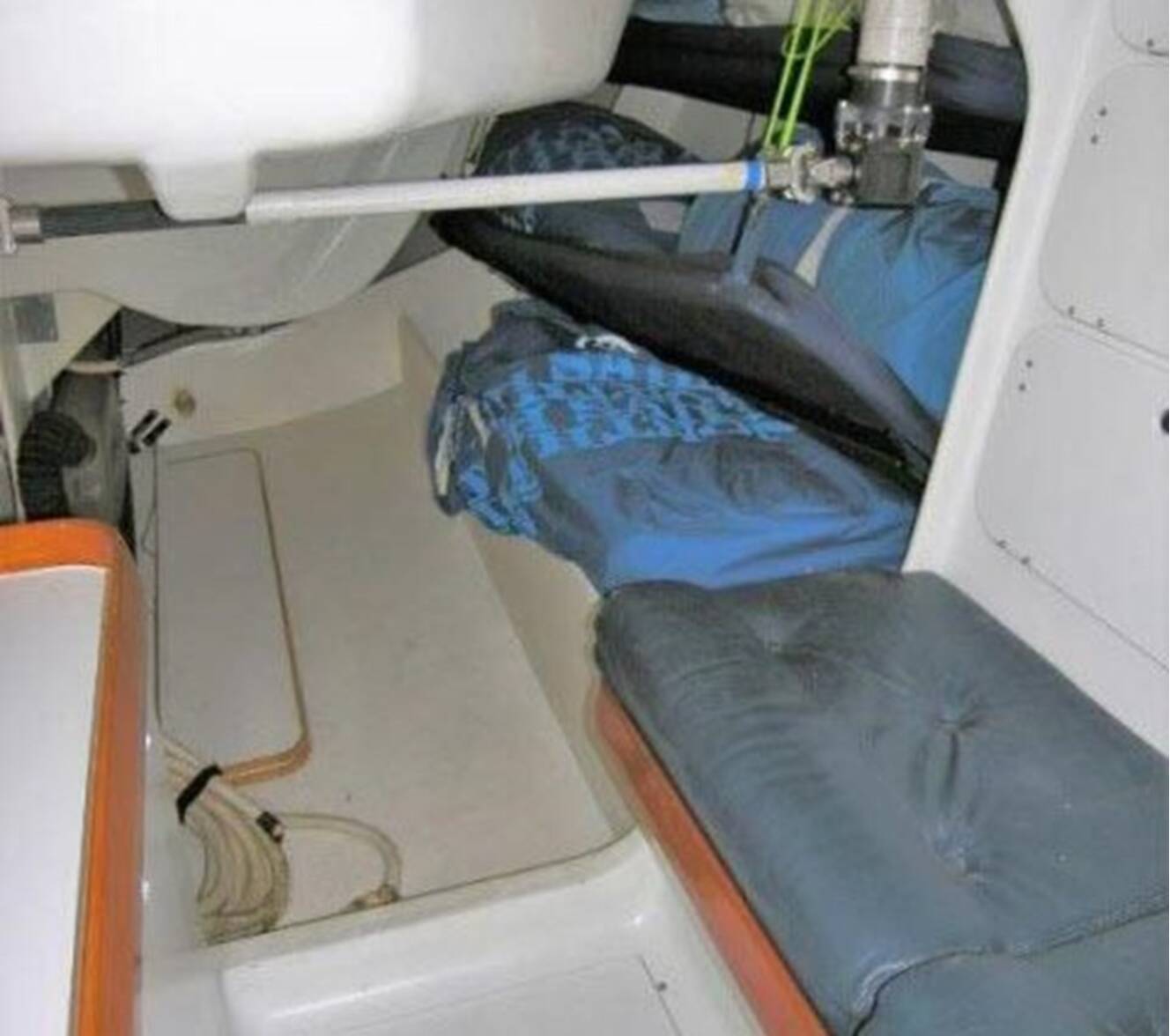 A photo of this 1993 Green Marine, U.K. Dubois 50