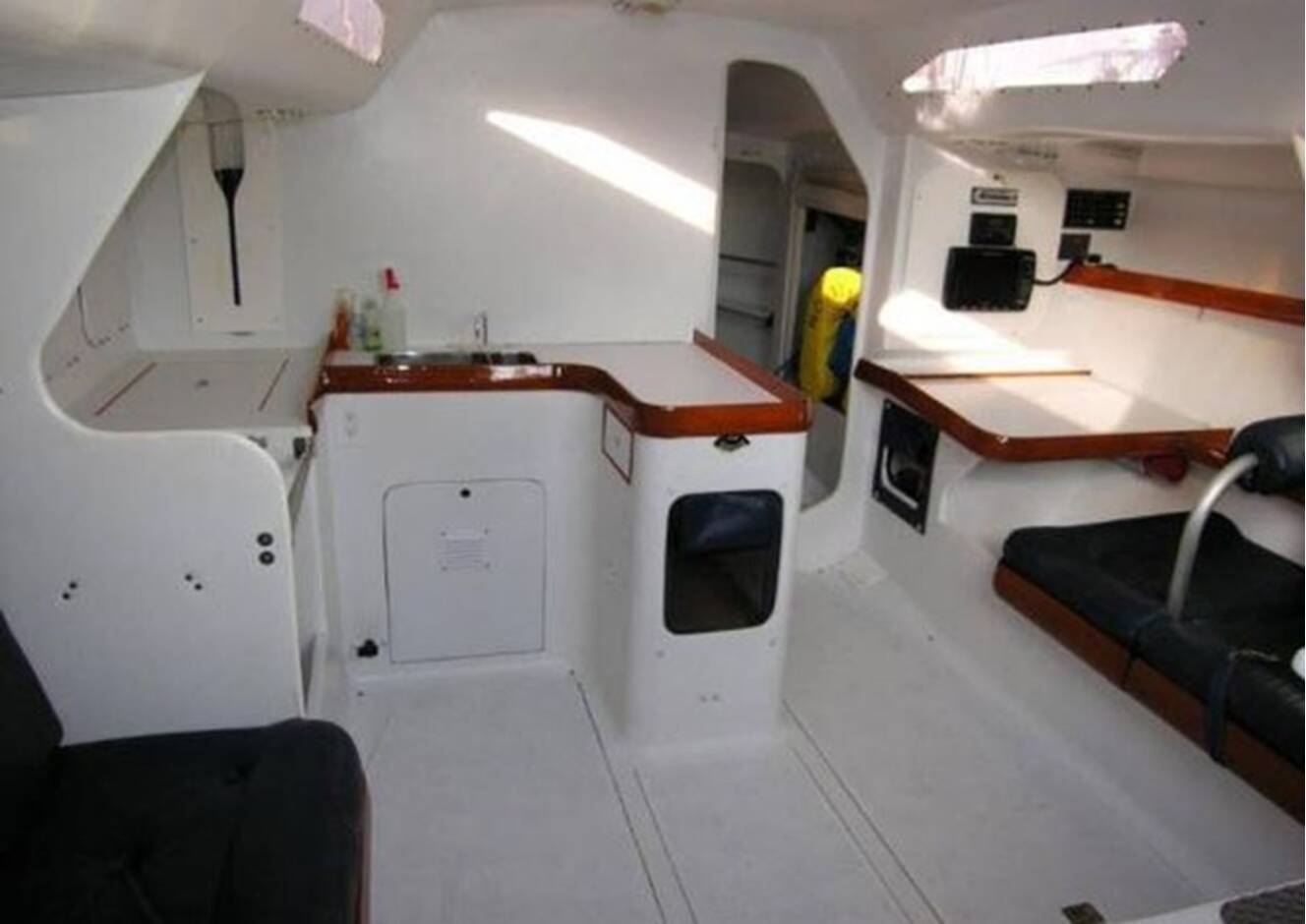 A photo of this 1993 Green Marine, U.K. Dubois 50