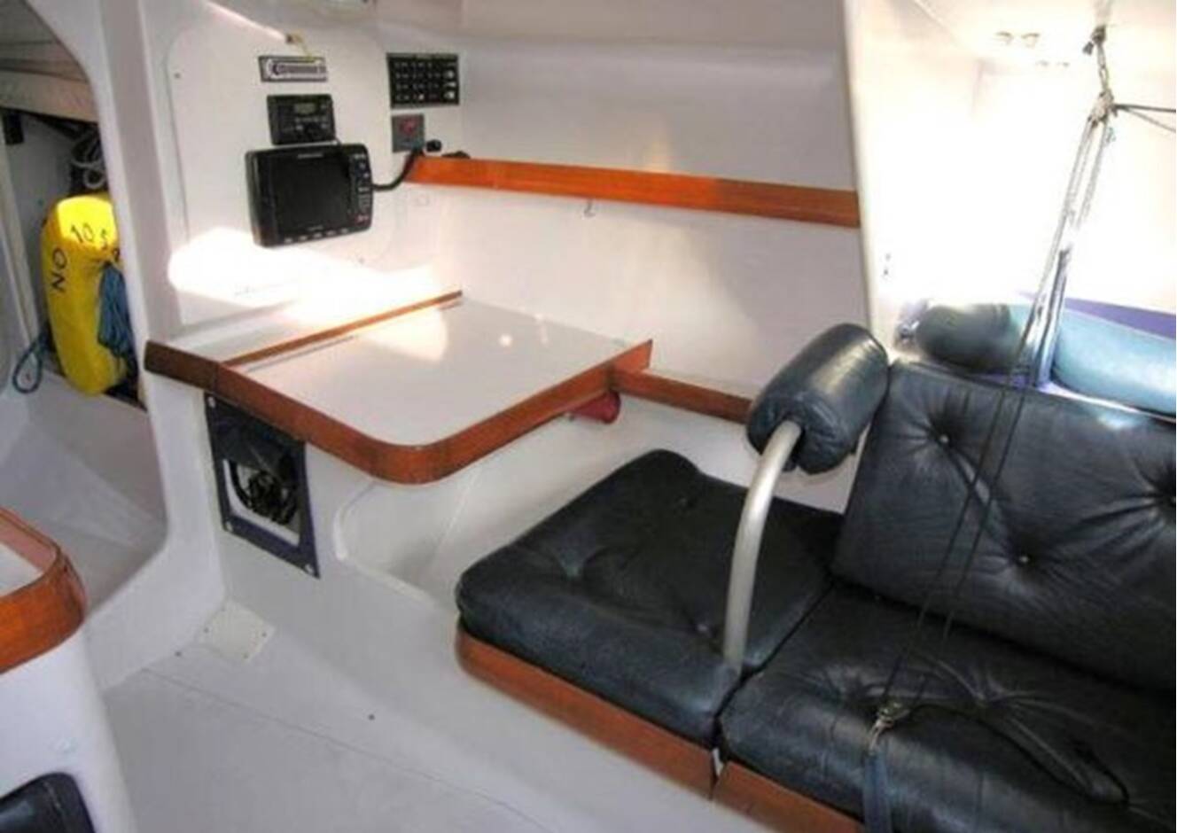 A photo of this 1993 Green Marine, U.K. Dubois 50