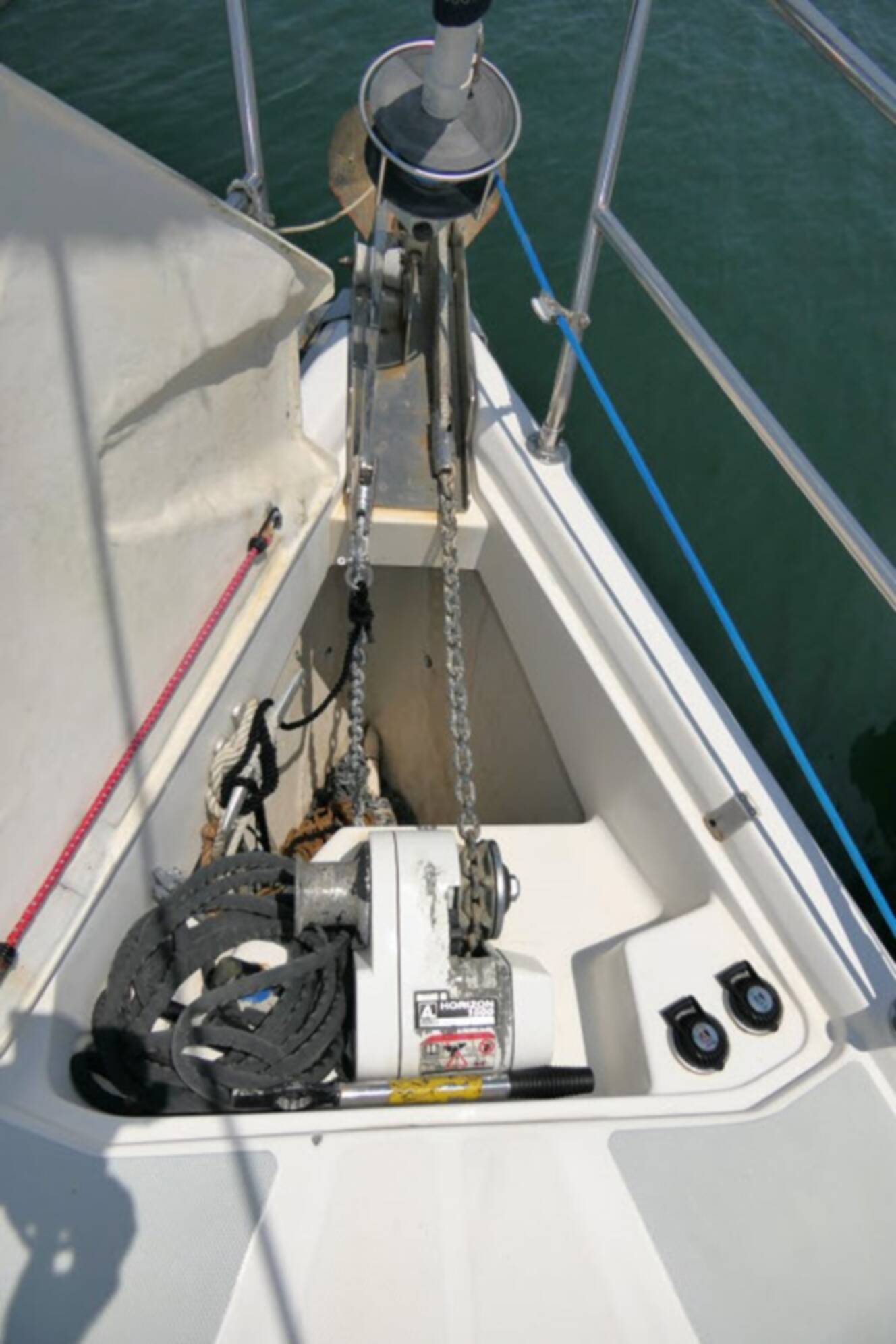A photo of this 2000 Hunter Marine 460