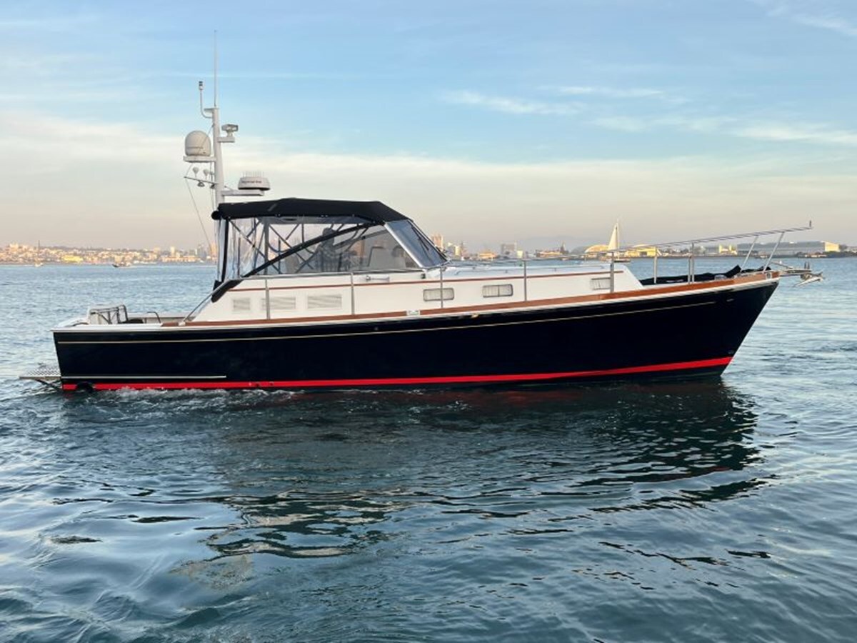 1999 Grand Banks Eastbay 38 in san diego CA