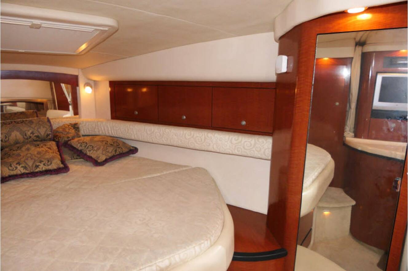 A photo of this 2005 Sea Ray 340 SUNDANCER