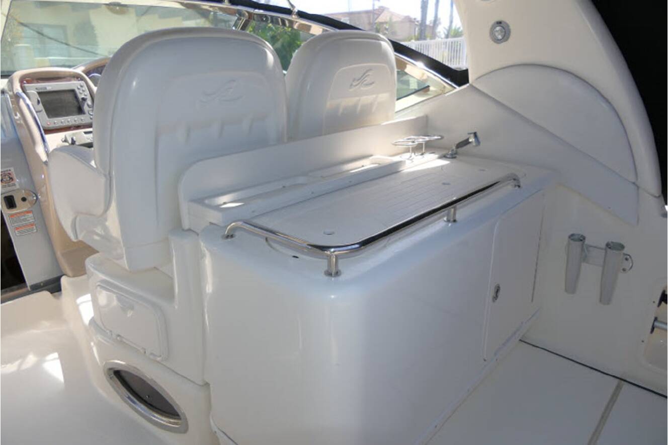 A photo of this 2005 Sea Ray 340 SUNDANCER