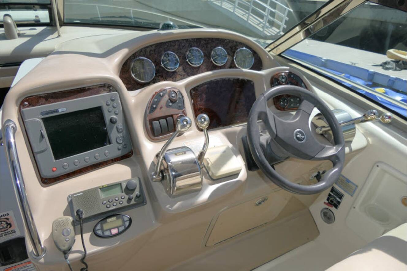 A photo of this 2005 Sea Ray 340 SUNDANCER