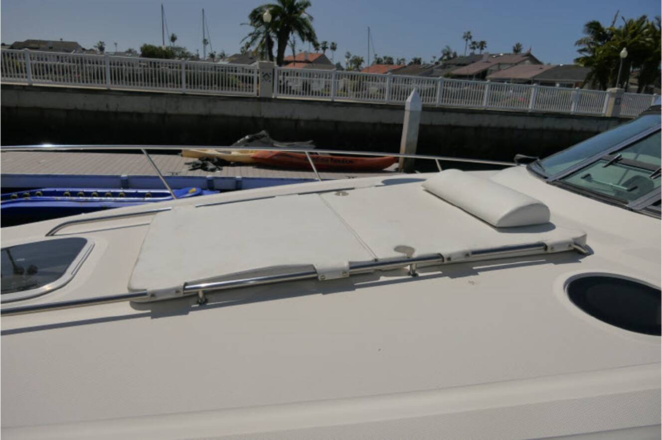 A photo of this 2005 Sea Ray 340 SUNDANCER