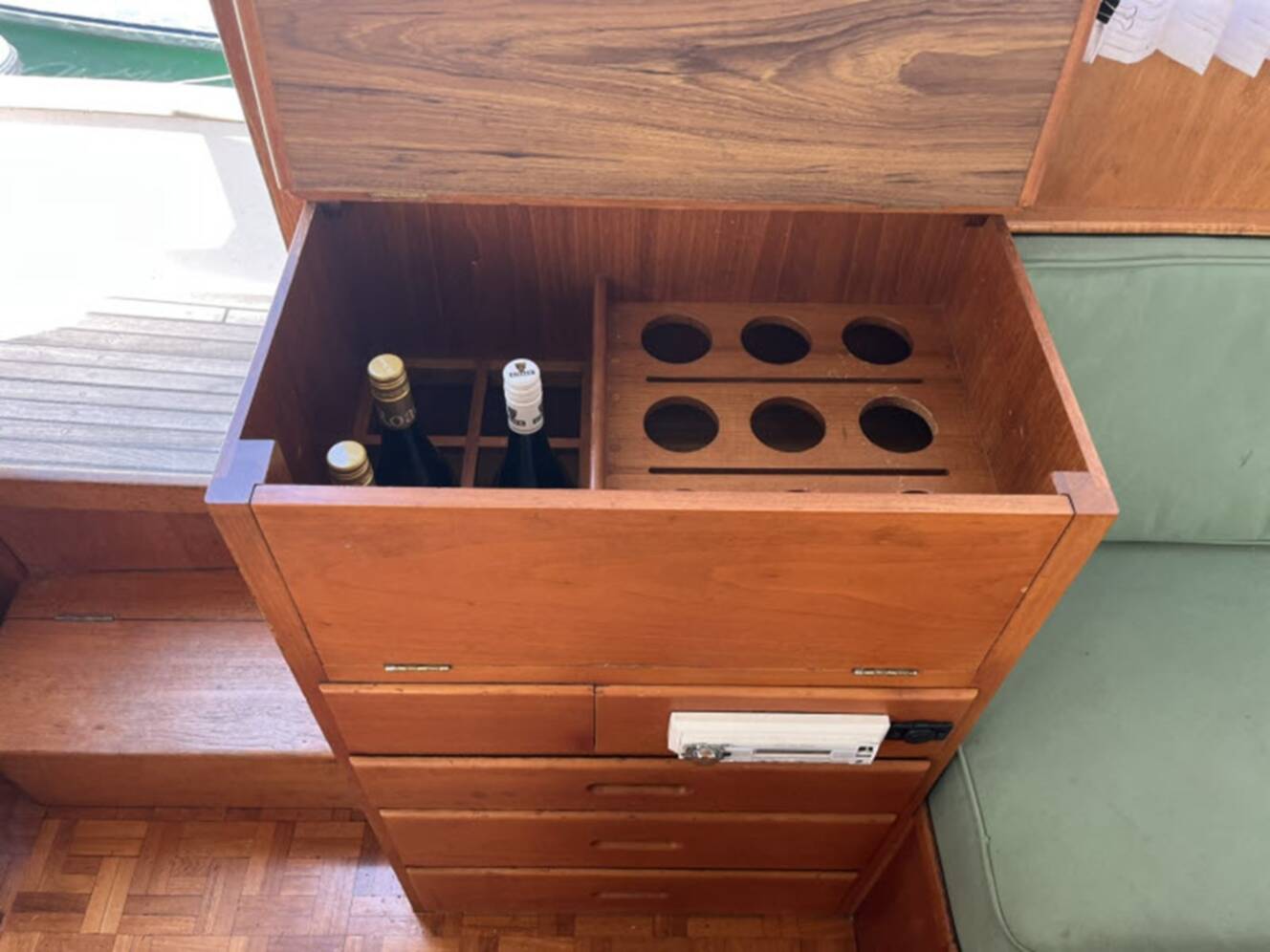 A photo of this 1981 Grand Banks 36 Classic