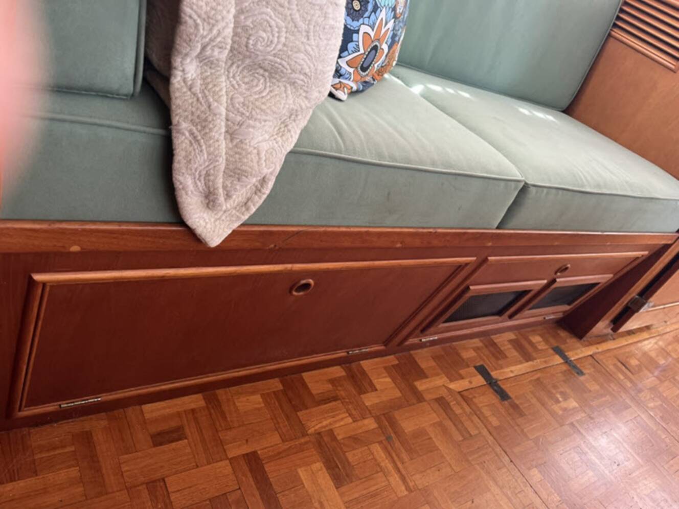 A photo of this 1981 Grand Banks 36 Classic