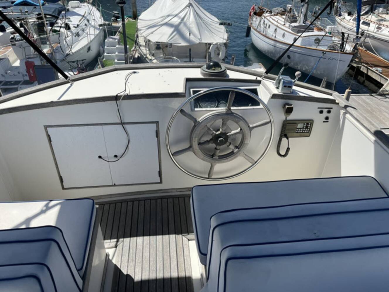 A photo of this 1981 Grand Banks 36 Classic