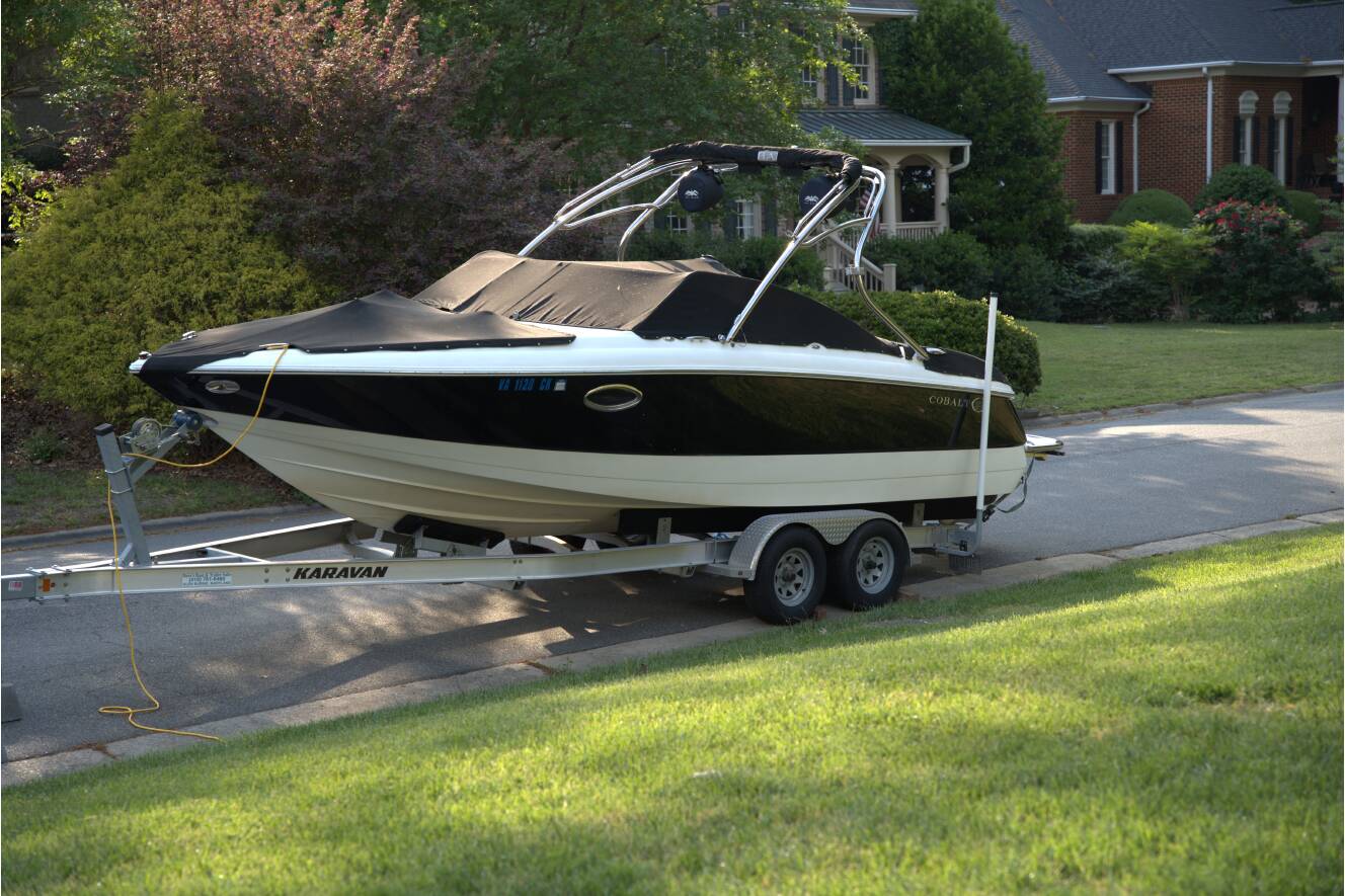 A photo of this 2005 Cobalt 24SX