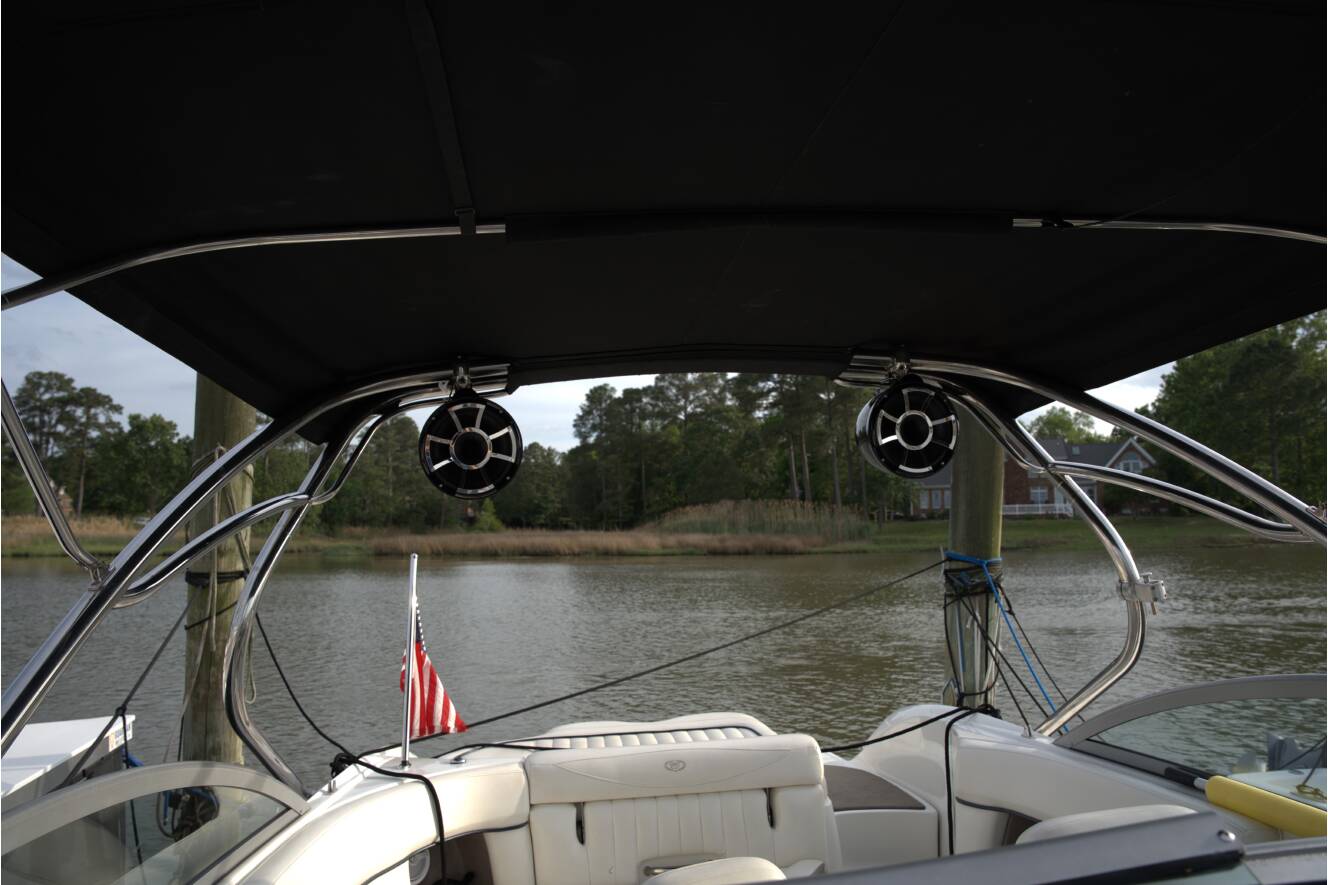 A photo of this 2005 Cobalt 24SX