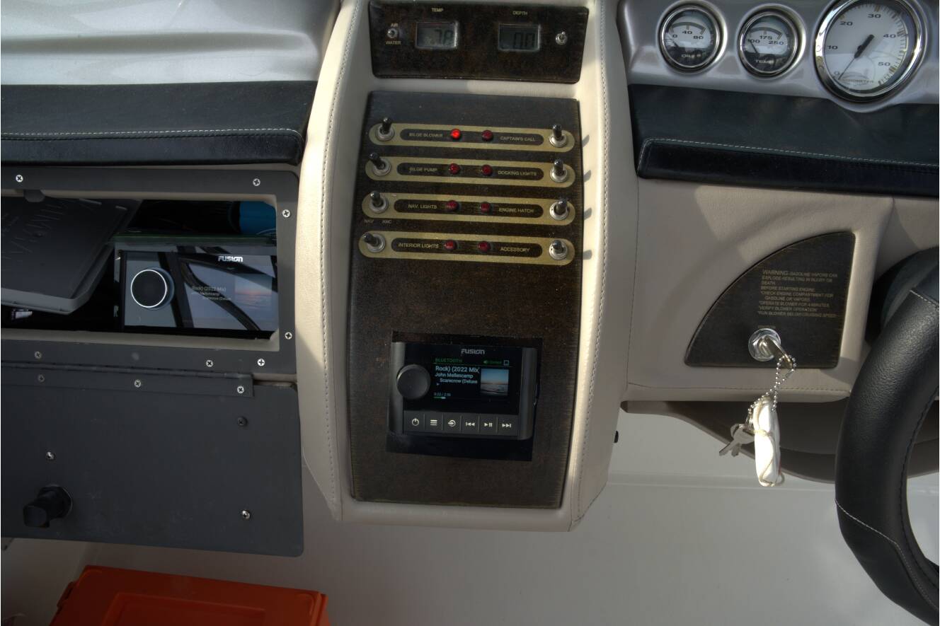 A photo of this 2005 Cobalt 24SX