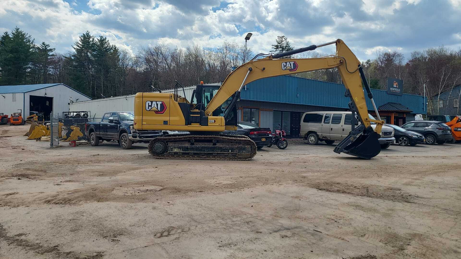 2020 CATERPILLAR 320 in Monticello, NY