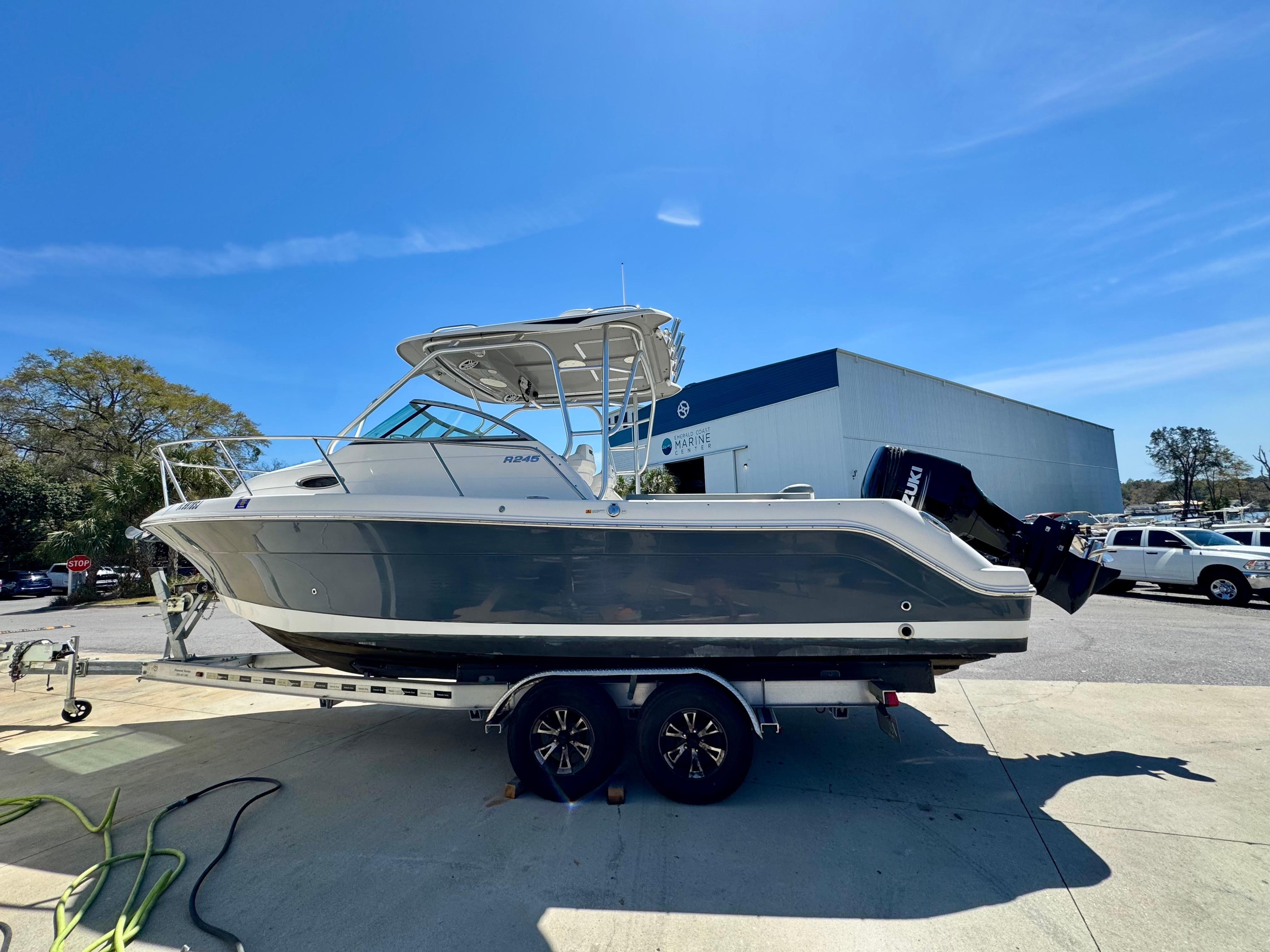 2015 Robalo R245 Walkaround R305 in niceville FL