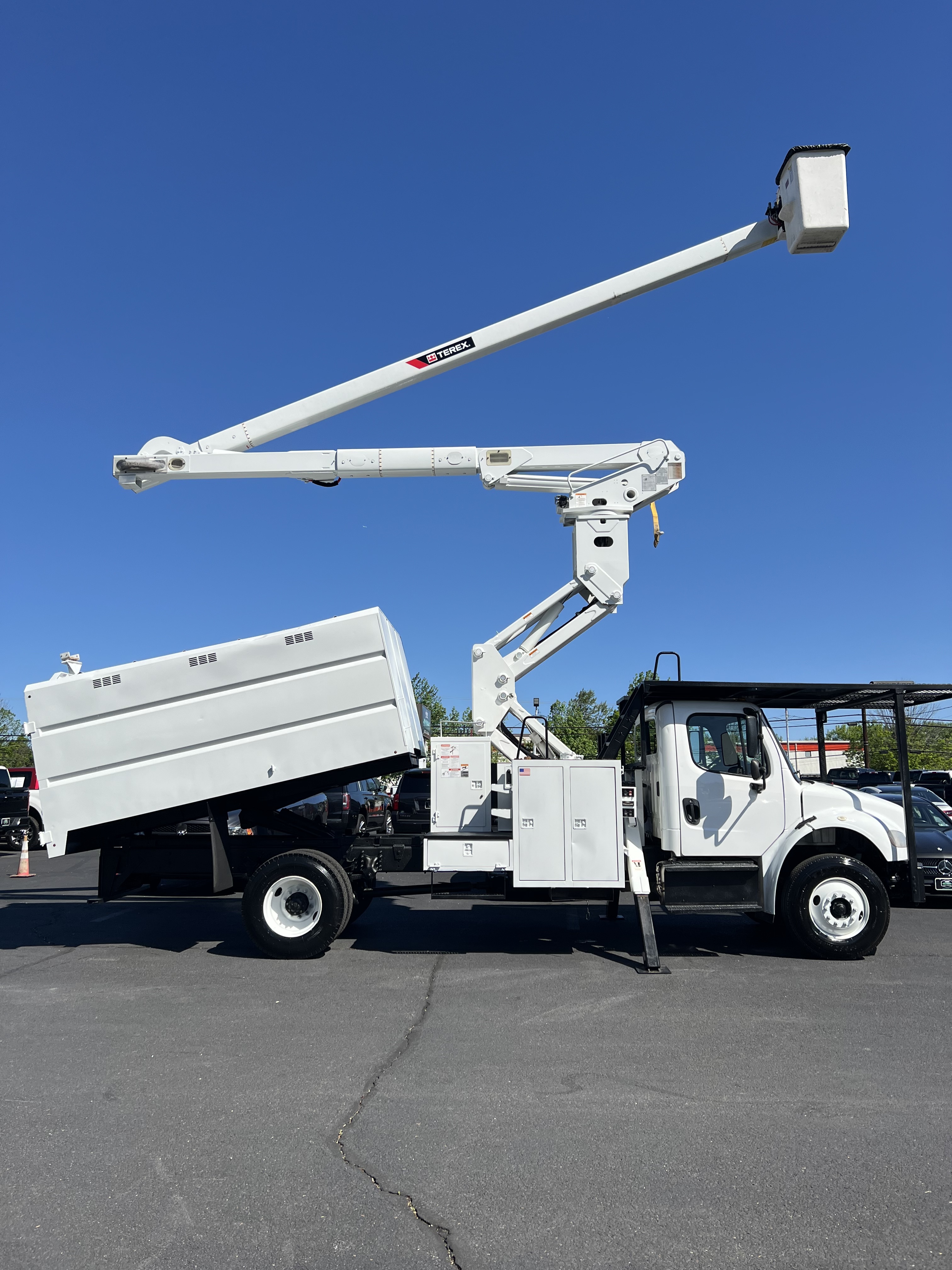 2017 FREIGHTLINER BUSINESS CLASS M2 106 in Fairless Hills, PA