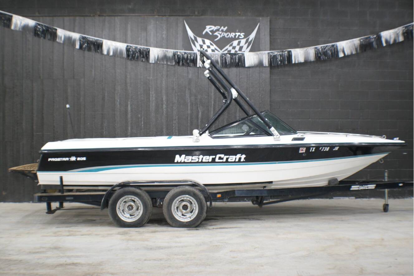 A photo of this 1993 Mastercraft 205 PROSTAR