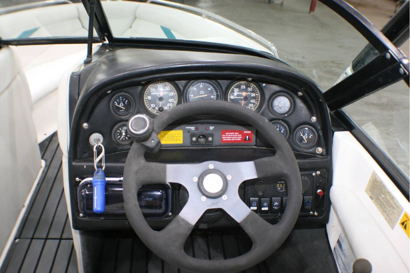 A photo of this 1993 Mastercraft 205 PROSTAR