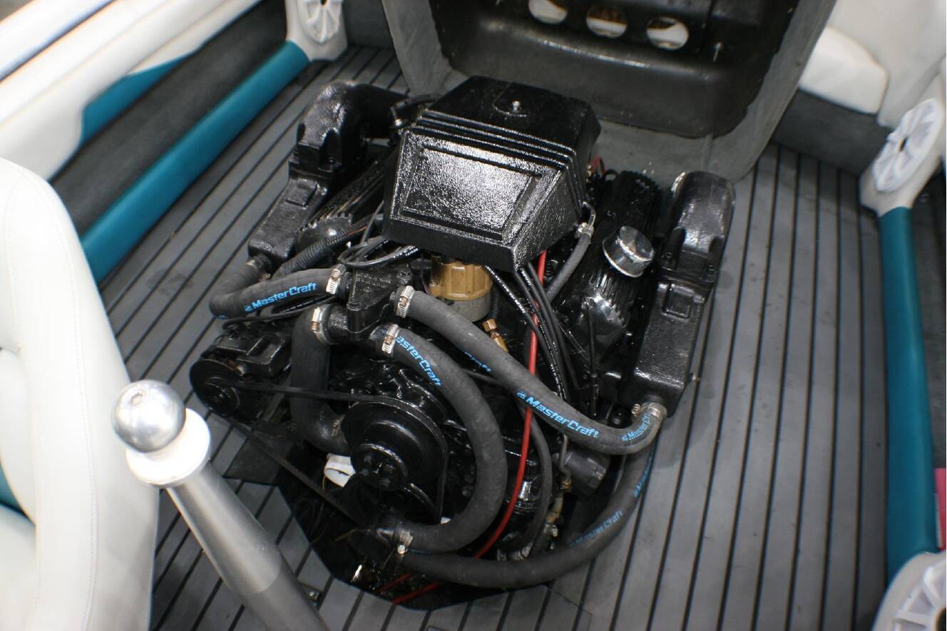 A photo of this 1993 Mastercraft 205 PROSTAR