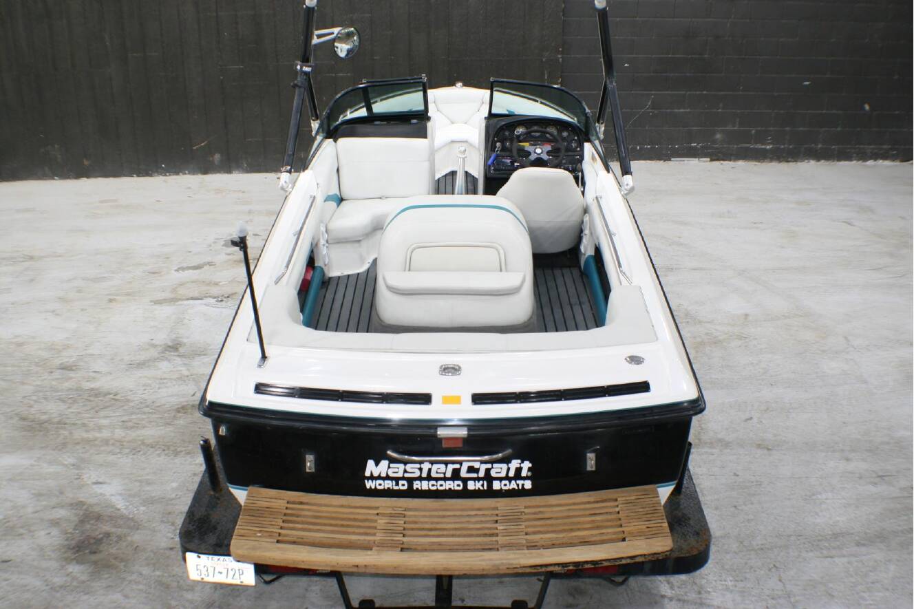 A photo of this 1993 Mastercraft 205 PROSTAR