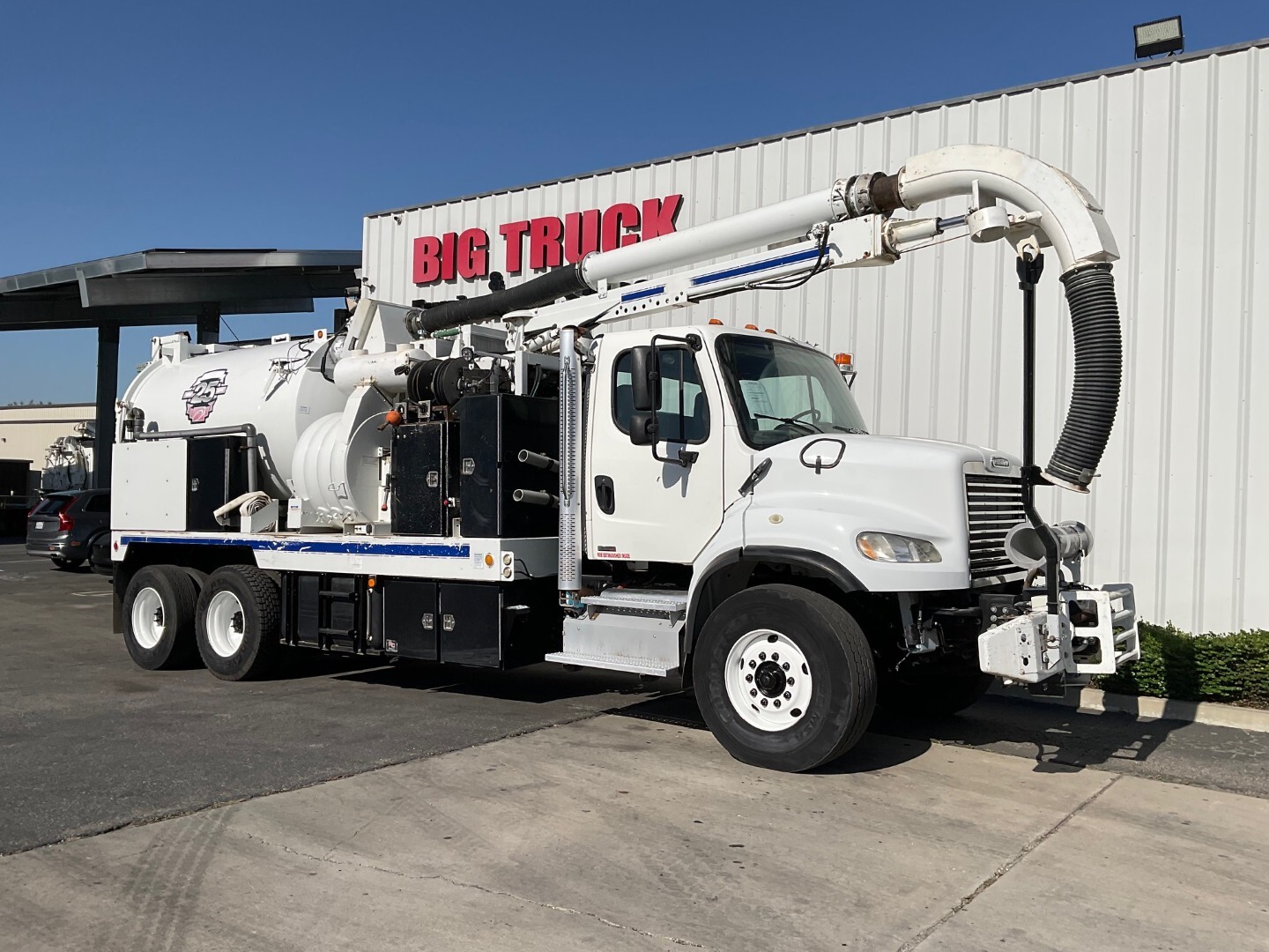 2011 FREIGHTLINER BUSINESS CLASS M2 in Fontana, CA