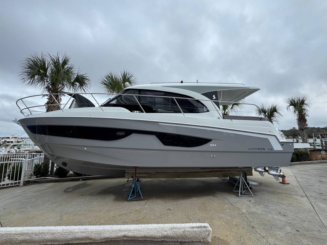 A photo of this 2025 Beneteau Antarès 11