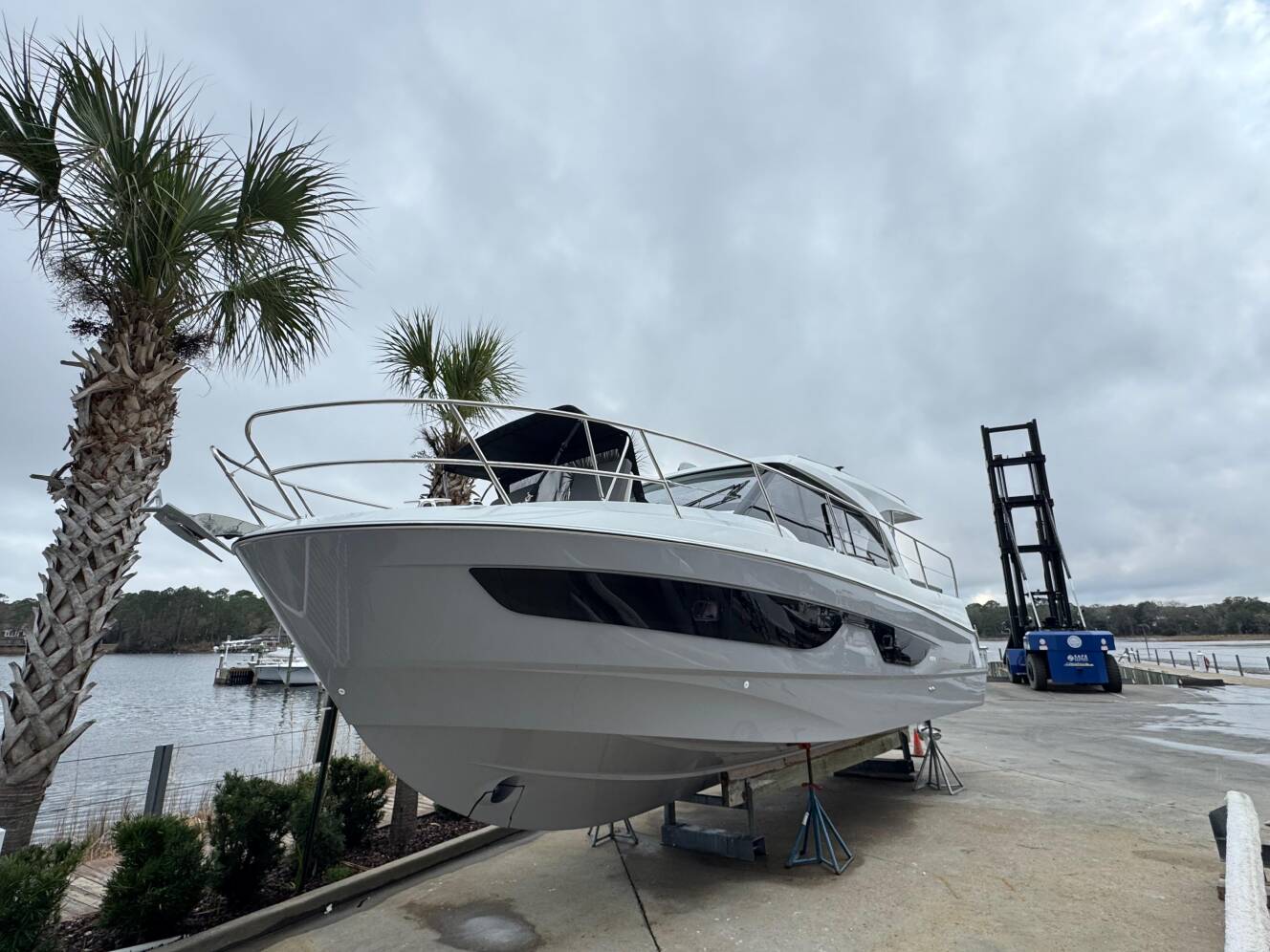 A photo of this 2025 Beneteau Antarès 11