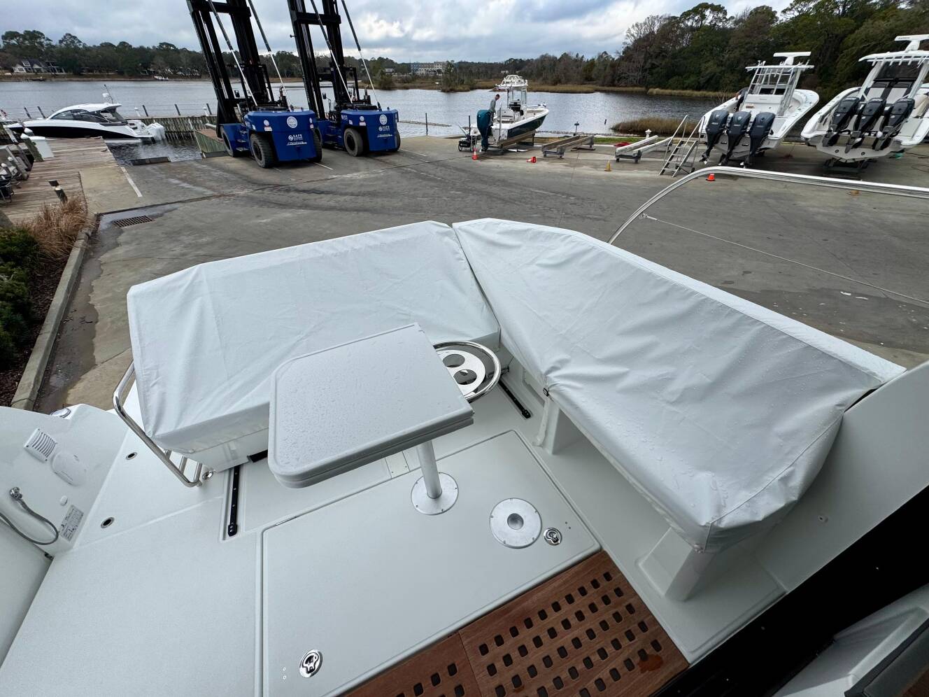 A photo of this 2025 Beneteau Antarès 11