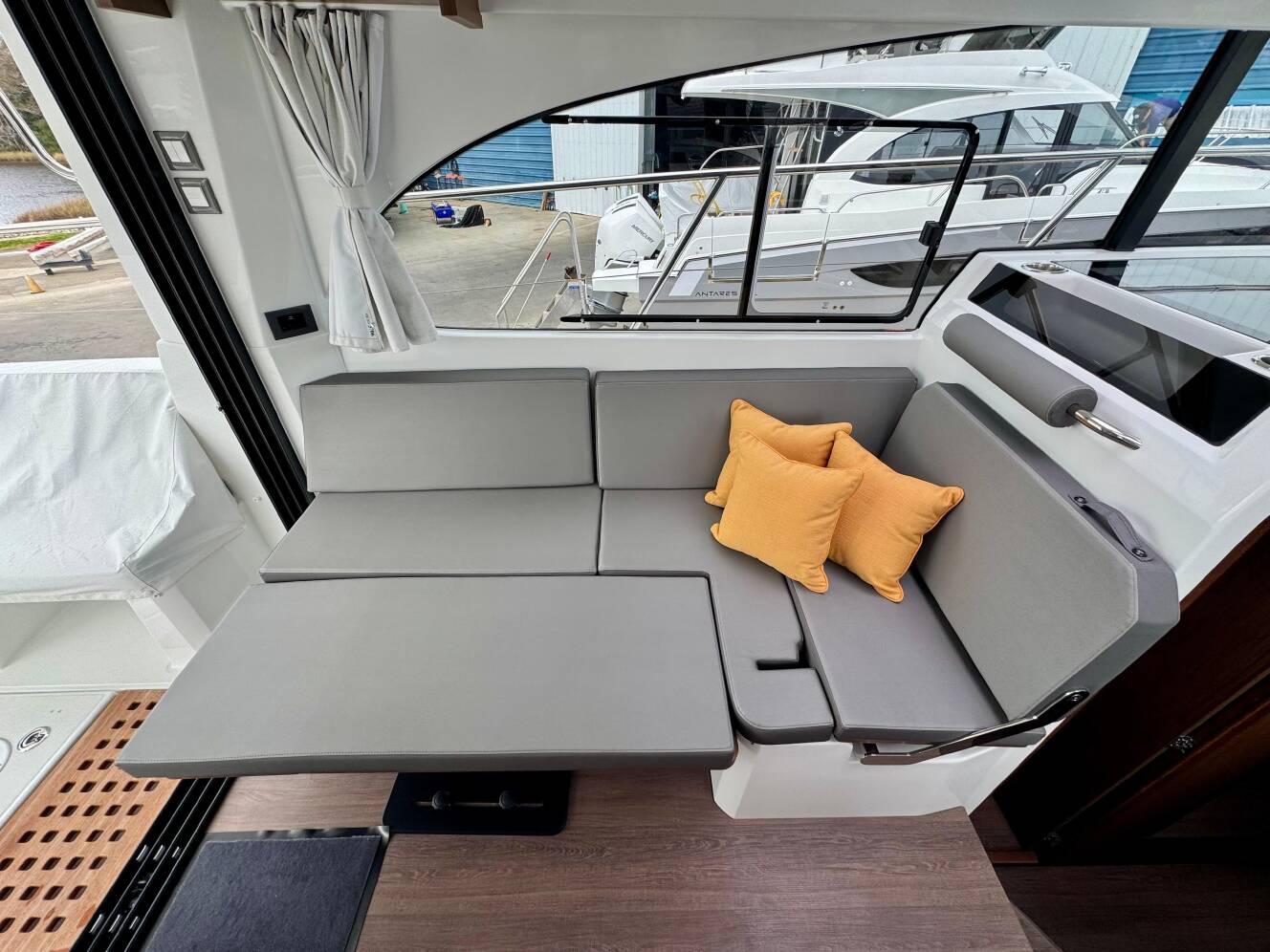 A photo of this 2025 Beneteau Antarès 11