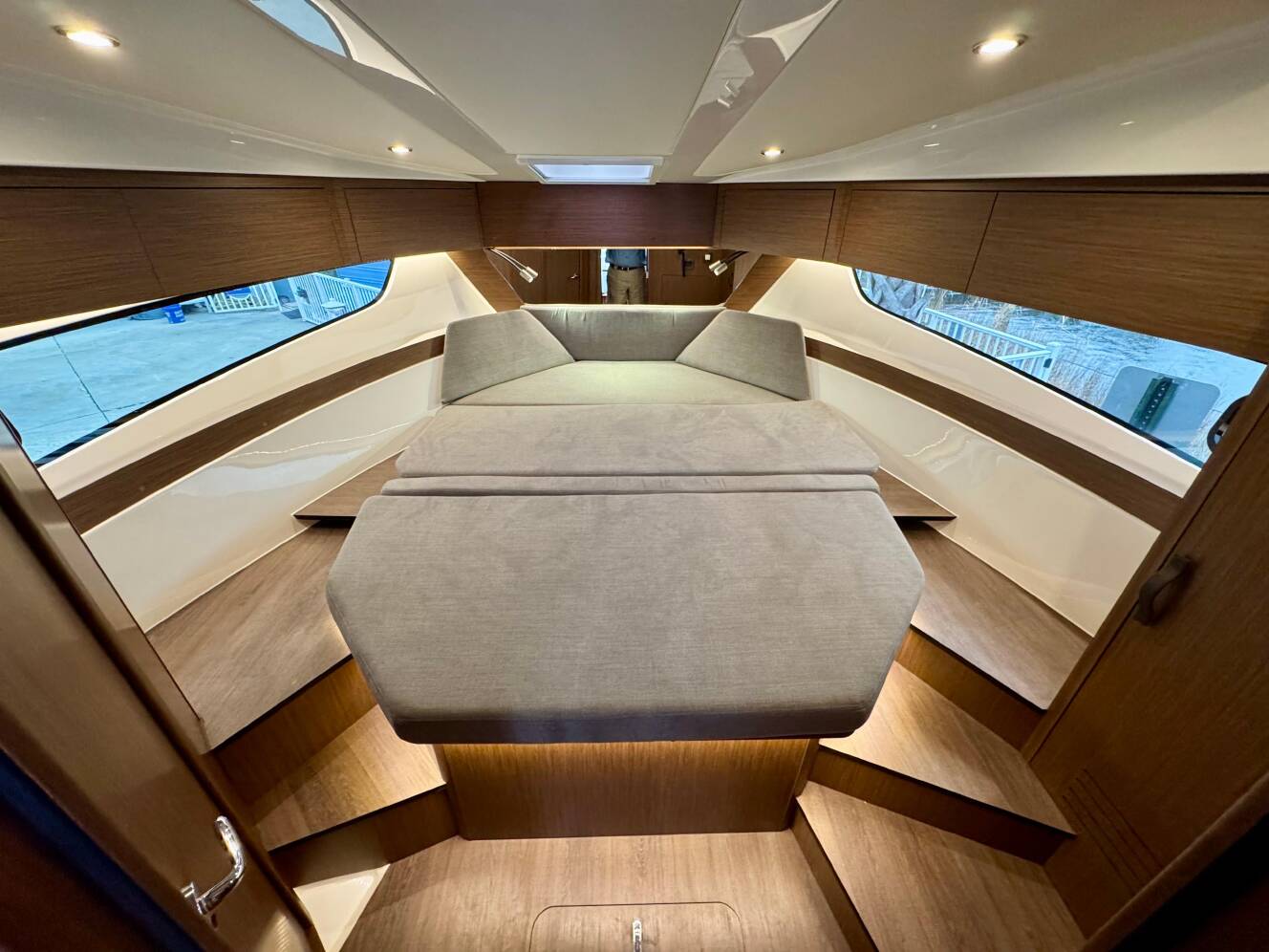 A photo of this 2025 Beneteau Antarès 11