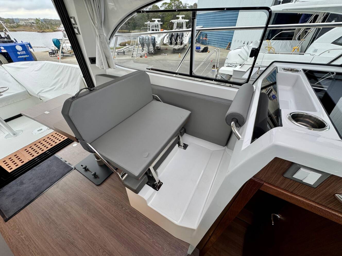 A photo of this 2025 Beneteau Antarès 11